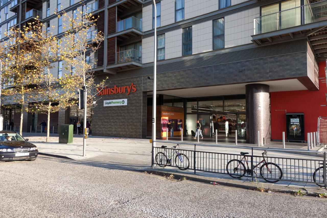 Apartment In Central Mk - Bed Choice Of 1 Super-King Or 2 Singles And Also 2 Sofa Beds - Free Parking And Smart Tv - Contractors, Relocation, Business Travellers Milton Keynes Kültér fotó